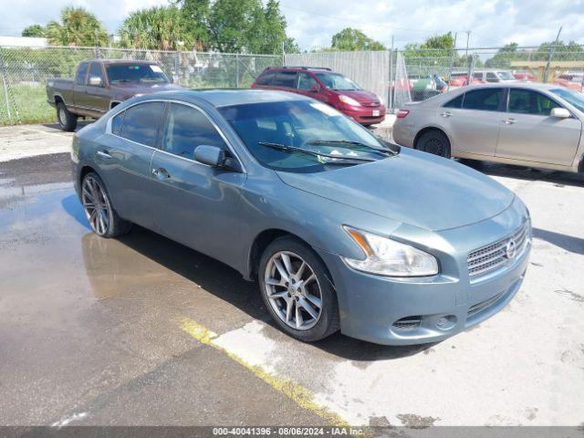  Salvage Nissan Maxima