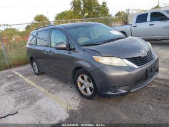  Salvage Toyota Sienna