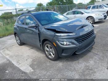  Salvage Hyundai KONA