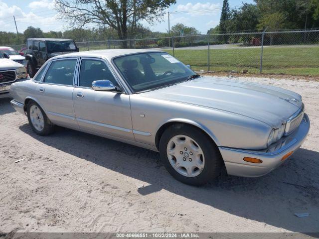  Salvage Jaguar XJ