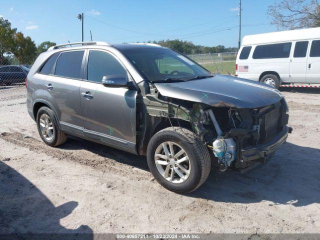  Salvage Kia Sorento