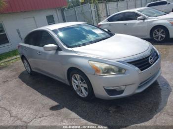  Salvage Nissan Altima