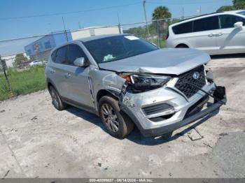  Salvage Hyundai TUCSON