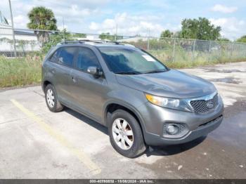  Salvage Kia Sorento