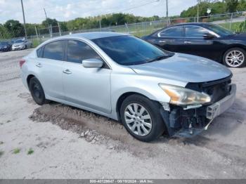  Salvage Nissan Altima