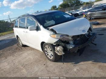  Salvage Toyota Sienna