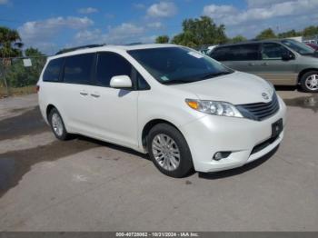  Salvage Toyota Sienna