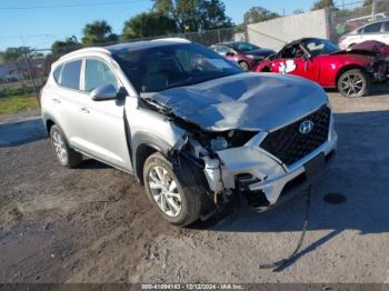  Salvage Hyundai TUCSON