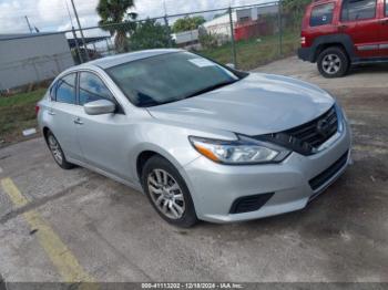  Salvage Nissan Altima