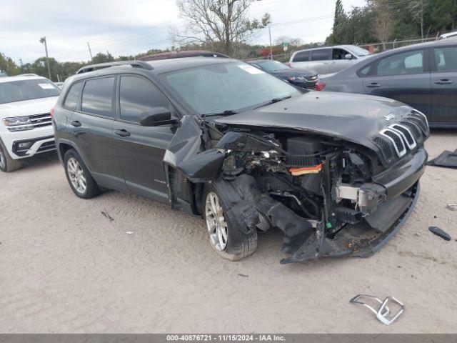  Salvage Jeep Cherokee