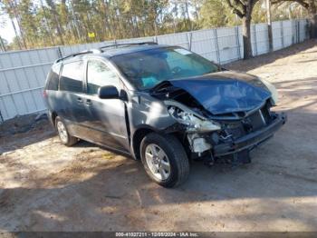  Salvage Toyota Sienna