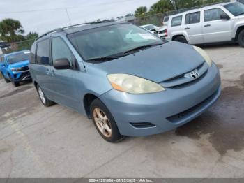  Salvage Toyota Sienna