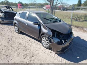  Salvage Toyota Prius c