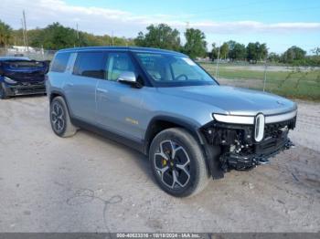  Salvage Rivian R1s