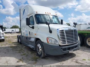  Salvage Freightliner Cascadia 125