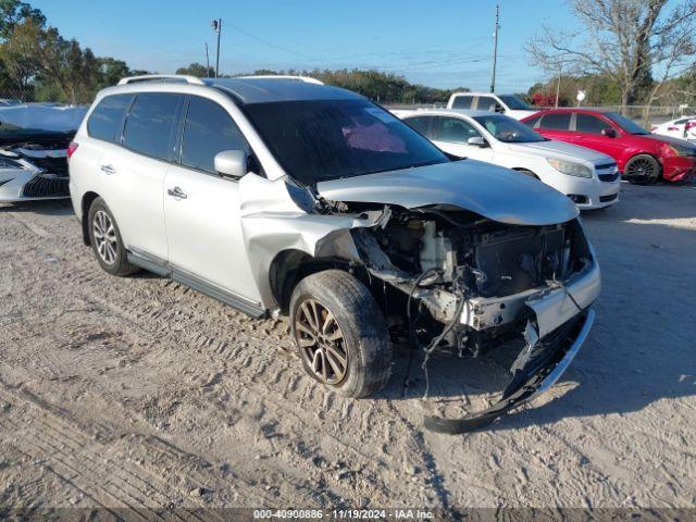  Salvage Nissan Pathfinder