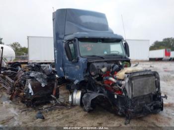  Salvage Volvo Vnl