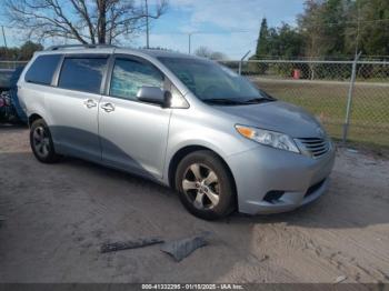  Salvage Toyota Sienna