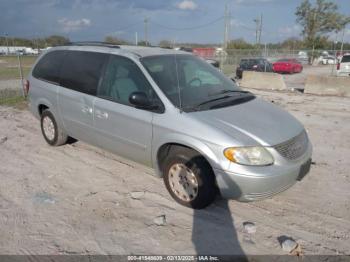  Salvage Chrysler Town & Country