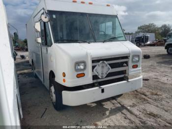  Salvage Freightliner Chassis