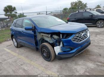  Salvage Ford Edge