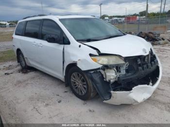  Salvage Toyota Sienna