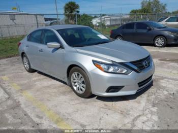  Salvage Nissan Altima