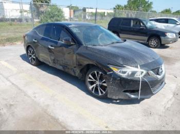  Salvage Nissan Maxima