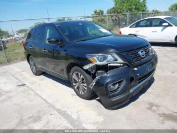  Salvage Nissan Pathfinder