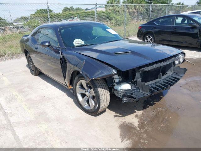  Salvage Dodge Challenger