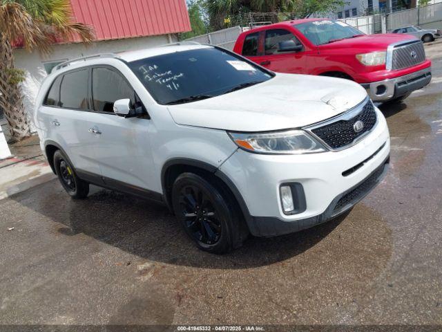  Salvage Kia Sorento