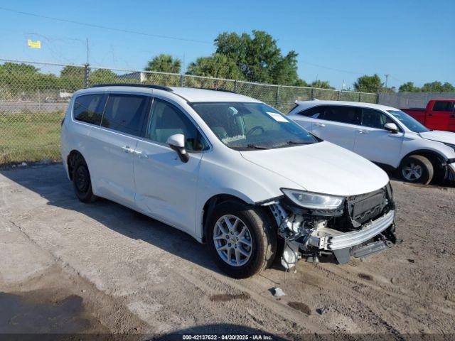  Salvage Chrysler Pacifica
