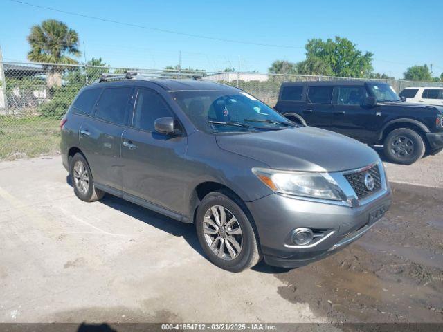  Salvage Nissan Pathfinder
