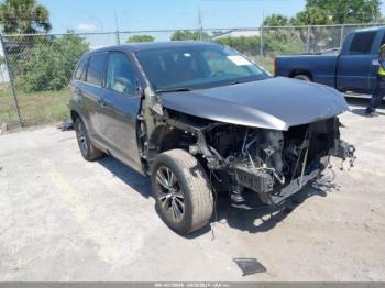  Salvage Toyota Highlander