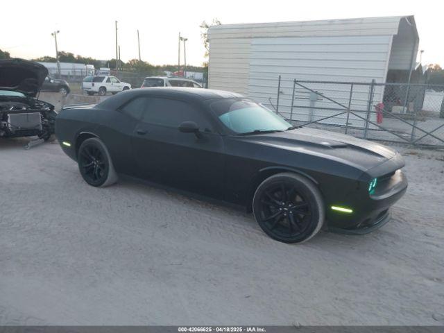  Salvage Dodge Challenger