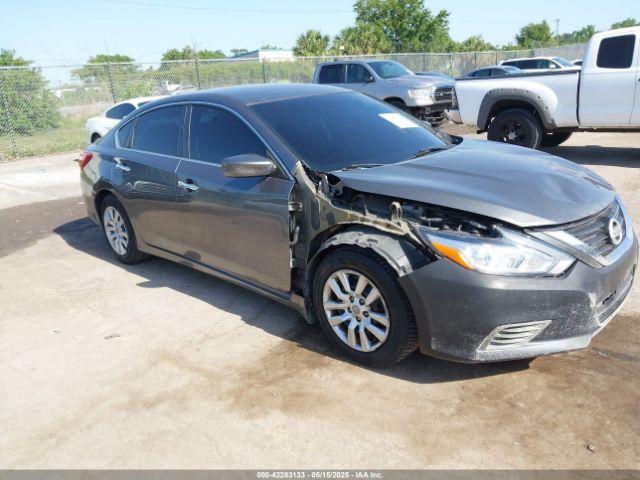  Salvage Nissan Altima