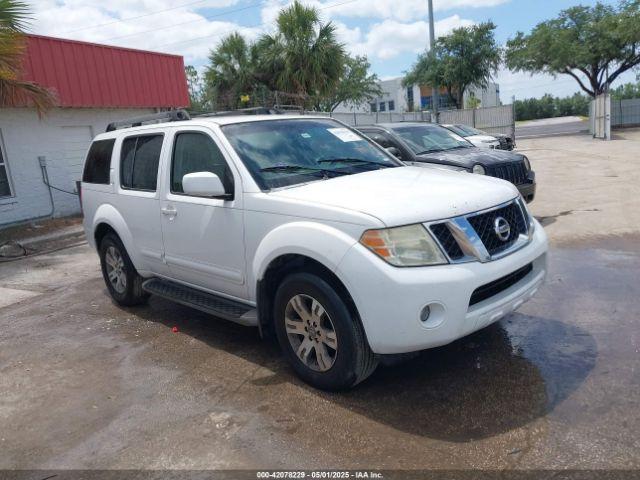  Salvage Nissan Pathfinder