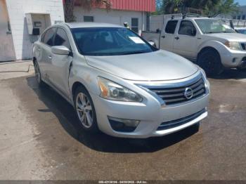  Salvage Nissan Altima