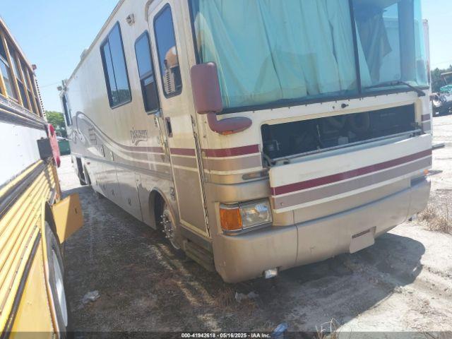 Salvage Freightliner Chassis