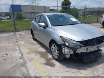  Salvage Toyota Yaris