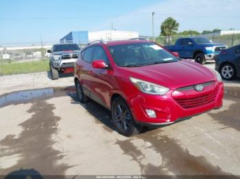  Salvage Hyundai TUCSON