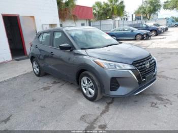  Salvage Nissan Kicks