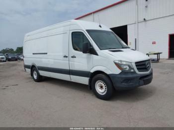  Salvage Mercedes-Benz Sprinter 2500
