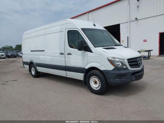  Salvage Mercedes-Benz Sprinter 2500