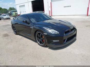  Salvage Nissan GT-R
