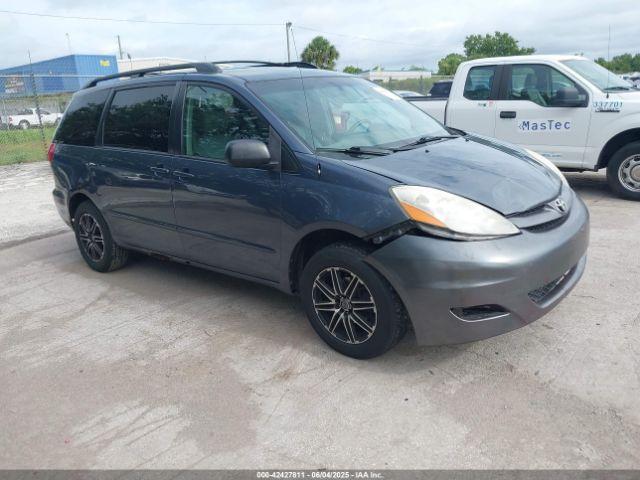  Salvage Toyota Sienna