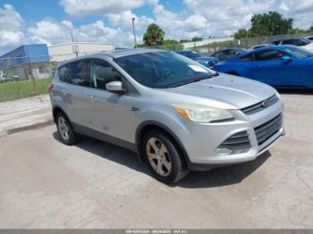  Salvage Ford Escape