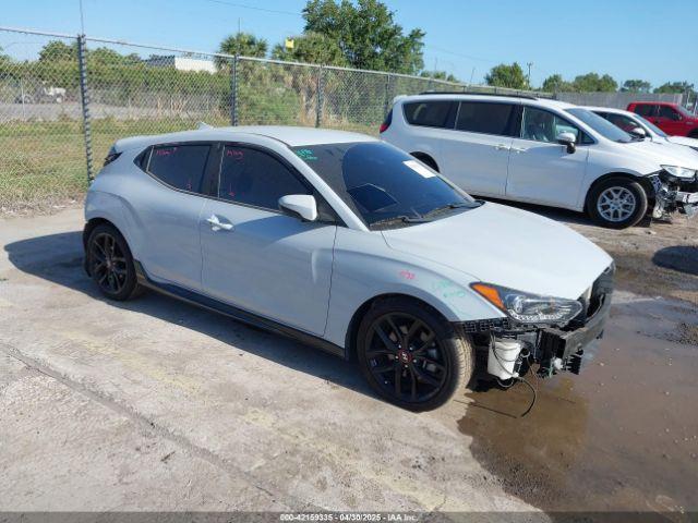  Salvage Hyundai VELOSTER