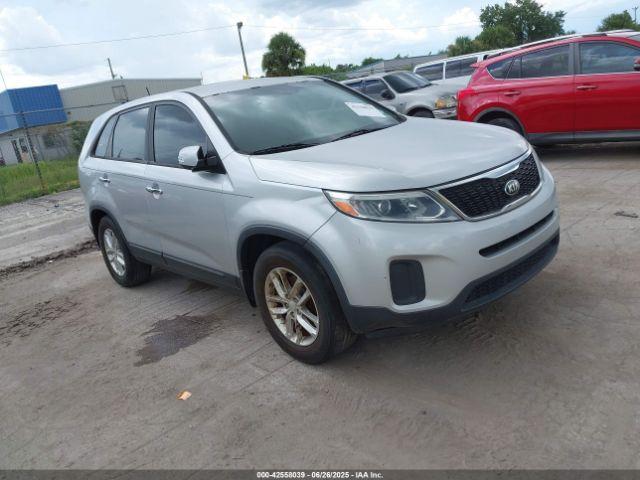  Salvage Kia Sorento