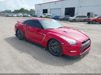  Salvage Nissan GT-R